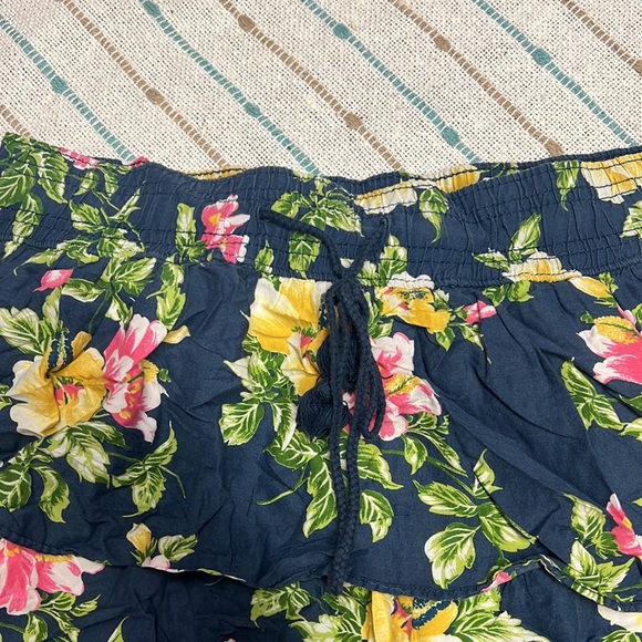 Floral Skirt - Picture 2 of 3